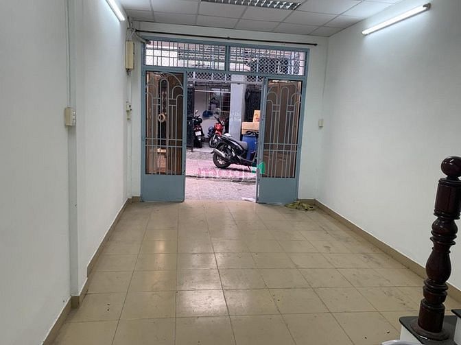Hình ảnh Bán nhà Cách Mạng Tháng 8, Phường 13, Quận 10