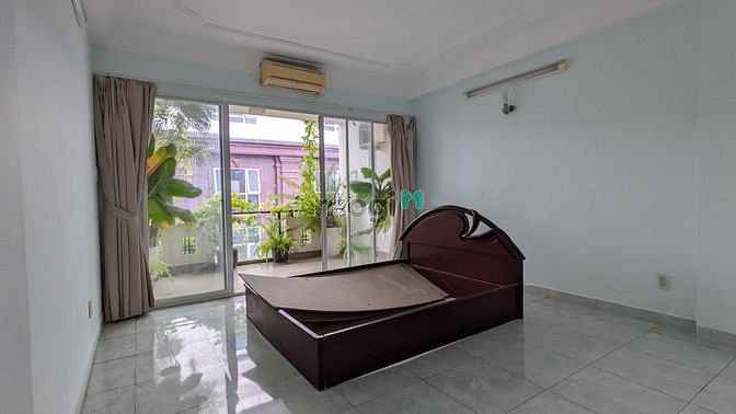 Hình ảnh Cho thuê nhà hẻm xe hơi Quận 1 4PN 5WC