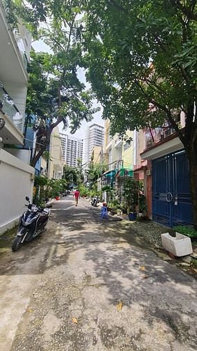 Hình ảnh Bán nhà hẻm8m18,5 tỷ- hồng hà,q.tân bình