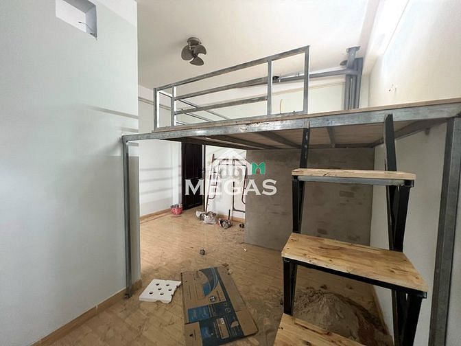Hình ảnh Mb6623 nạp rút nhanh chóng có gác giá rẻ gần ĐH Văn Lang_cửa sổ ban công