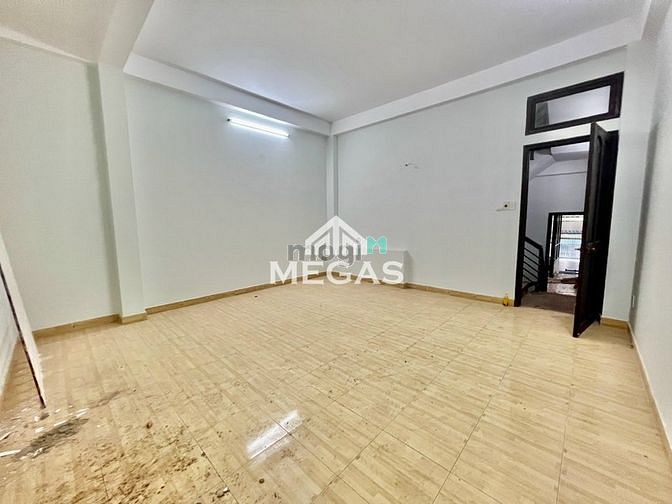 Hình ảnh Mb6623 nạp rút nhanh chóng có gác giá rẻ gần ĐH Văn Lang_cửa sổ ban công