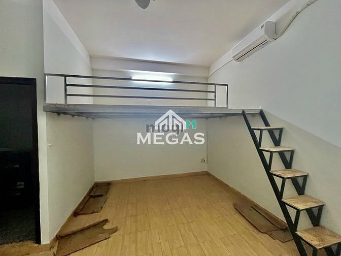 Hình ảnh Mb6623 nạp rút nhanh chóng có gác giá rẻ gần ĐH Văn Lang_cửa sổ ban công