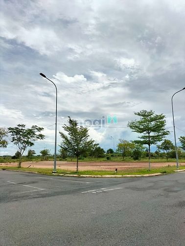 Hình ảnh Bán đất mặt tiền đường VÀNH ĐAI 4 đối diện Công viên, cách TPHCM 200m