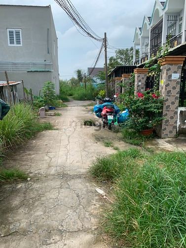 Hình ảnh Bán đất 82m2 phía sau chợ Hưng Long