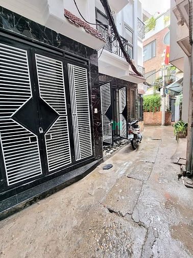 Hình ảnh Nhà Ba Đình mới tinh 5 tầng, chỉ 4 tỷ, 35m2.