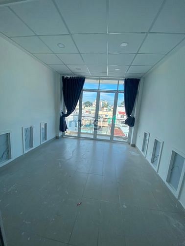 Hình ảnh Trống Căn Hộ Ban công View đẹp Và có 1 phòng riêng