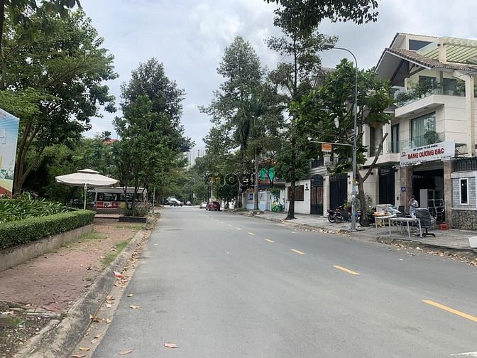 Hình ảnh Cho thuê BT góc 2MT Dương Văn AN, 12x20m, T-3L;69tr/th