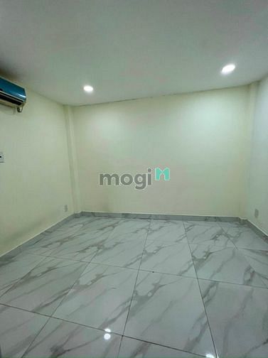 Hình ảnh Nhà đẹp, 24m2 đất, 2 lầu, 3 PN, Gần chợ Bà Chiểu