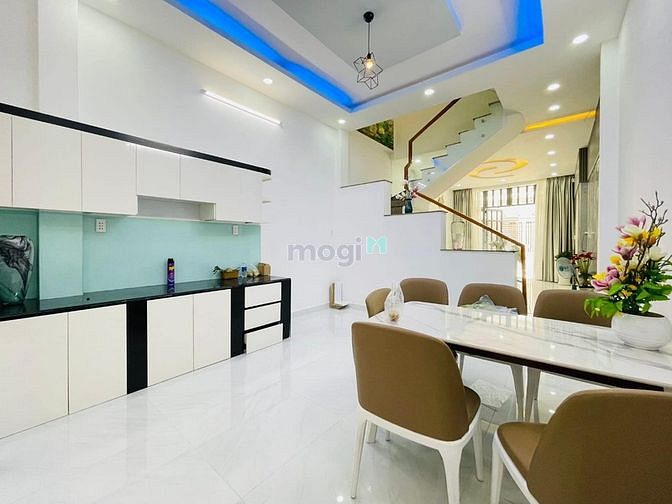 Hình ảnh Nhà Đẹp 4 Tầng Phạm Văn Chiêu - Gò Vấp Chỉ 6 Tỷ Hơn