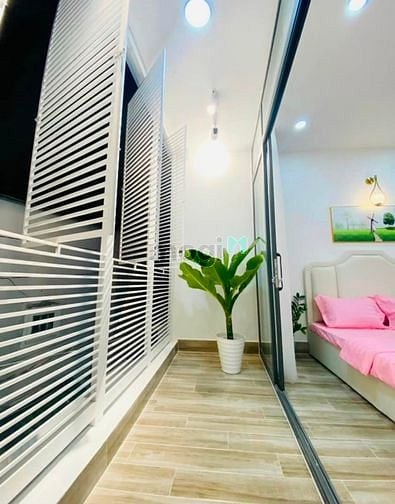 Hình ảnh KẸT VỐN Bán Huỳnh Mẫn Đạt Q5 53m2 3PN 1tỷ845 SHR