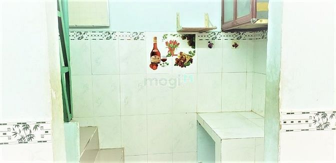 Hình ảnh Nhà cho thuê 221/17B Bến Vân Đồn, 2PN 2wc