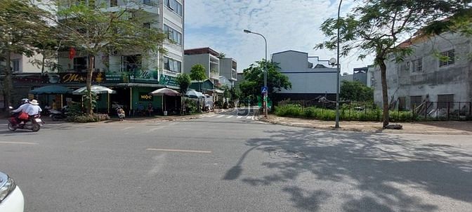 Hình ảnh Bán lỗ đất phân lô tại quận Long Biên-Hà Nội gần TTTM Vincom Long Biên