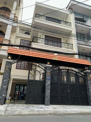 Hình ảnh Biệt thự đường Sư Vạn Hạnh Quận 10 DTSD 300m2