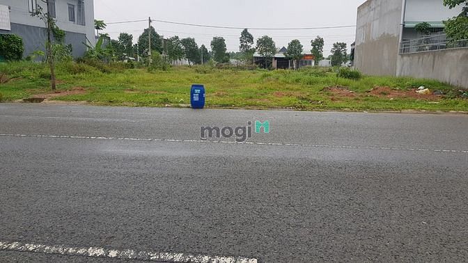 Hình ảnh Nợ bank mình bán 2 lô đất sát ĐH Việt Đức đối diện siêu thị giá 1,55tỷ
