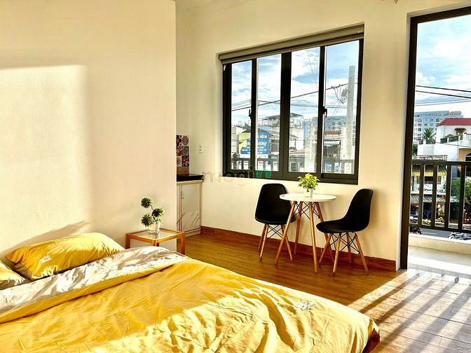 Hình ảnh Studio decor cực đẹp, ban công cửa sổ thoáng mát