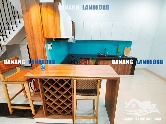 Hình ảnh Nhà 3 tầng 2PN gần biển Mỹ Khê - B553