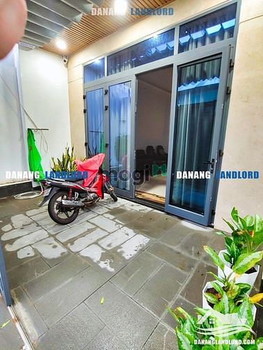 Hình ảnh Nhà 3 tầng 2PN gần biển Mỹ Khê - B553