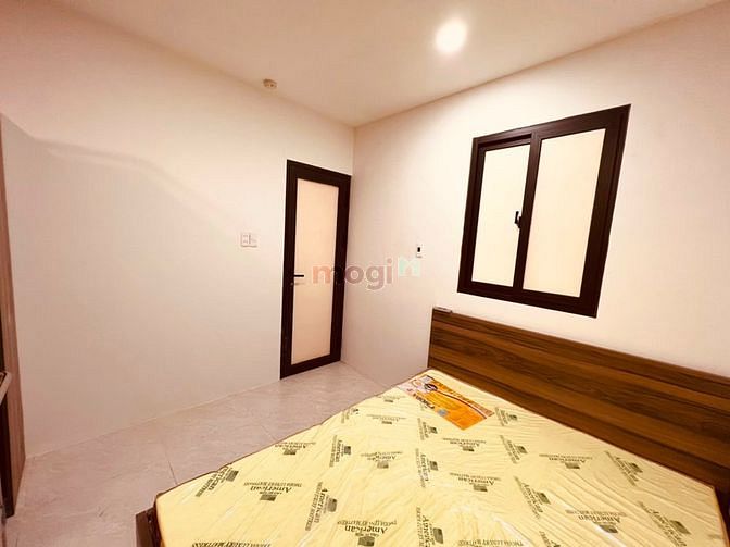 Hình ảnh Duy nhất căn 2pn ban công + 3wc tại quận 10