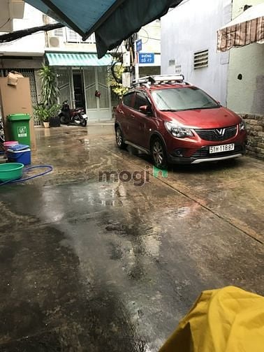 Hình ảnh Nhà mặt tiền hẻm xe hơi đậu cửa - Trung tâm Quận 4 - Sát bên Quận 1.