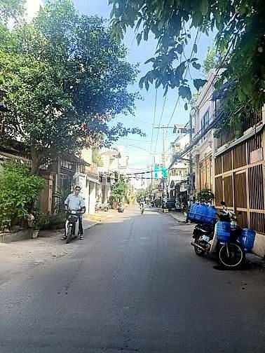 Hình ảnh Bán lô đất 6,5m x 28m đường Nguyễn Thái Sơn. Giá 15 tỷ TL