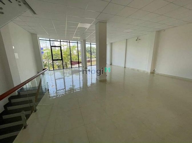 Hình ảnh Cho thuê 468 Nguyễn Đình Chiểu, Quận 3 gần ngã 4 Cao Thắng