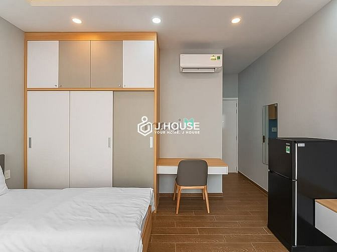 Hình ảnh Studio ban công cạnh sân bay 2p đi bộ