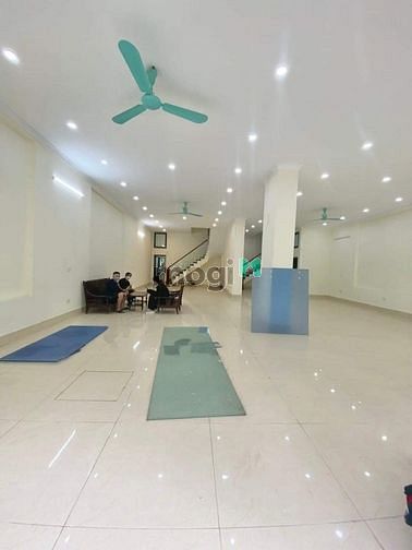 Hình ảnh Cho thuê nhà ngõ ô tô đỗ cửa