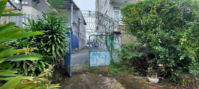 Hình ảnh Đất và nhà ngay chợ p2 thành phố Tân An Long An