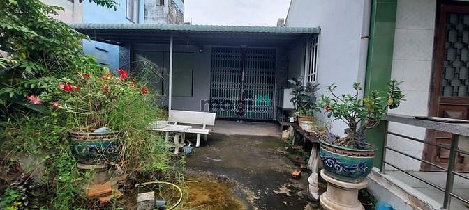 Hình ảnh Đất và nhà ngay chợ p2 thành phố Tân An Long An