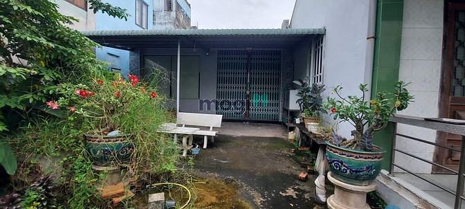 Hình ảnh Đất và nhà ngay chợ p2 thành phố Tân An Long An