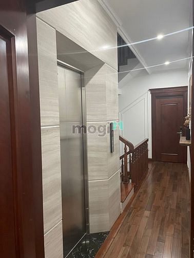 Hình ảnh Bán nhà mặt tiền 5 tầng cao cấp.