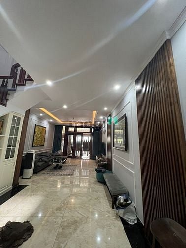 Hình ảnh Bán nhà mặt tiền 5 tầng cao cấp.