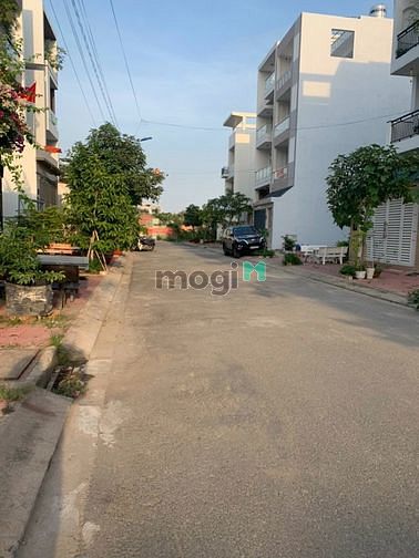 Hình ảnh Bán đất biệt thự đường ĐTT, P13, BT. SHR. DT 10mx18,5m, giá 103tr/m2