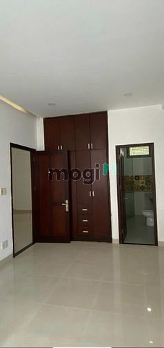 Hình ảnh Cho thuê biệt thự kdc sadeco ven sông tân phong quận 7