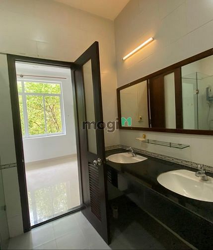 Hình ảnh Cho thuê biệt thự kdc sadeco ven sông tân phong quận 7