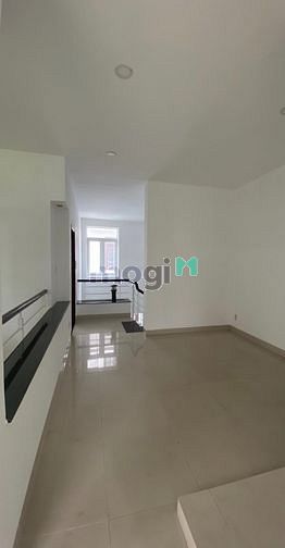 Hình ảnh Cho thuê biệt thự kdc sadeco ven sông tân phong quận 7