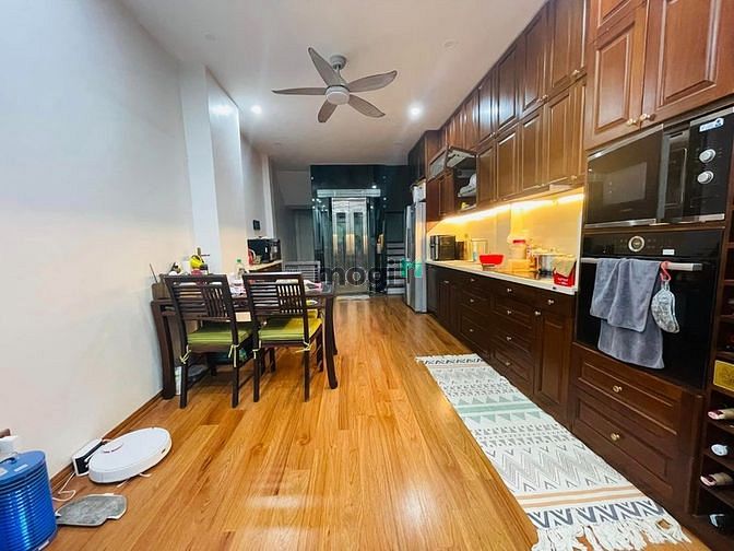 Hình ảnh Bán nhà ngay Quận Uỷ Đống Đa 45x6 tầng Thang Máy pl Trần Quang DIỆU