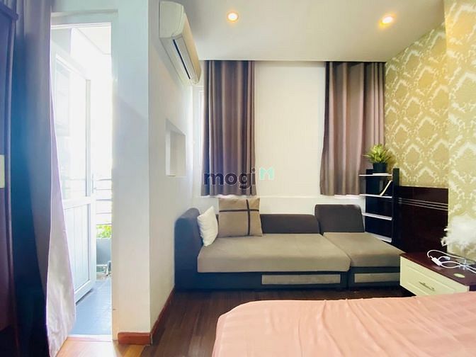 Hình ảnh CH ban công _ cửa sổ full nội thất ngay Bùi Viện Q1