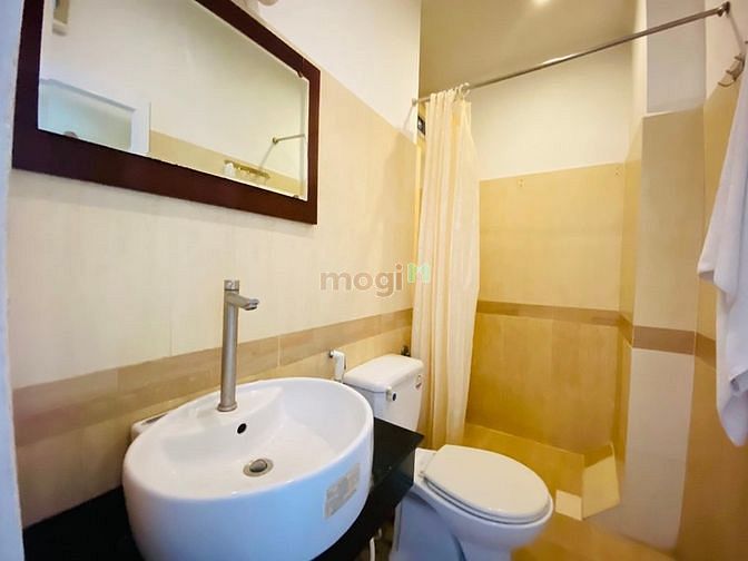 Hình ảnh CH ban công _ cửa sổ full nội thất ngay Bùi Viện Q1
