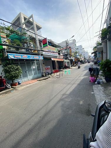 Hình ảnh Bán Mặt Tiền đường Xóm chiếu Q4