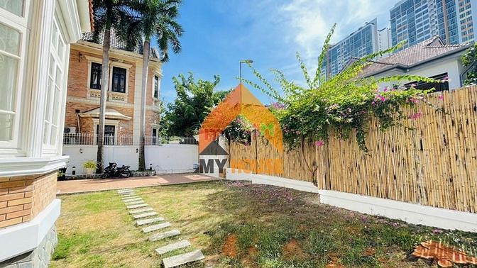 Hình ảnh Villa An Phú 400m2 hồ bơi 4500$ style cổ điển