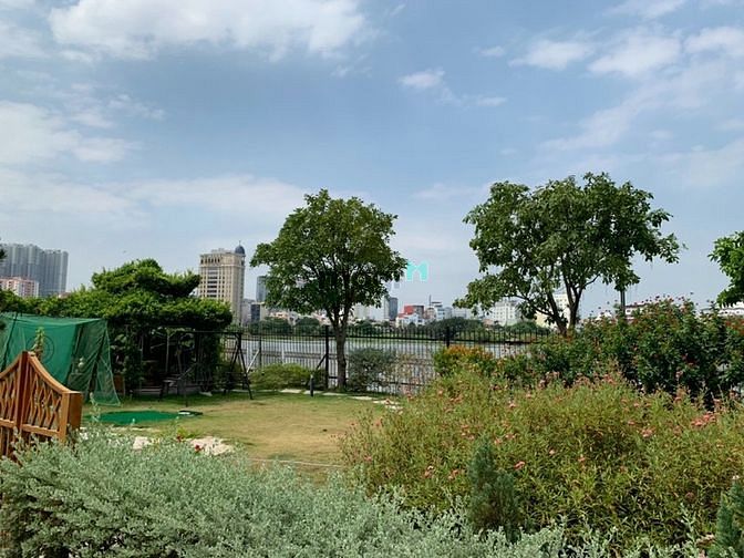 Hình ảnh Khuôn đất MT Nguyễn Văn Hưởng, P. Thảo Điền, Q2, 25x40, 998m2, 150 tỷ