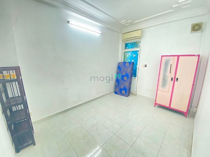 Hình ảnh Cho thuê phòng 15m2 lầu 1 Đề Thám Q1