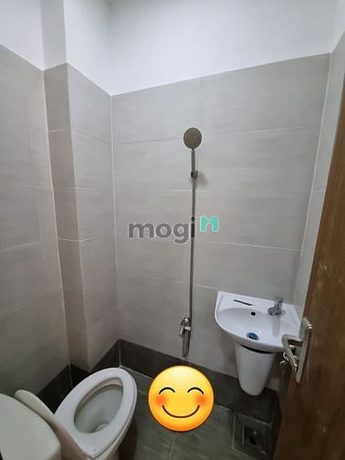 Hình ảnh 4.35 tỷ, nhà 2 lầu đúc, 2Pn, 3wc, 80m2 Sử dụng. Hẻm thoáng.
