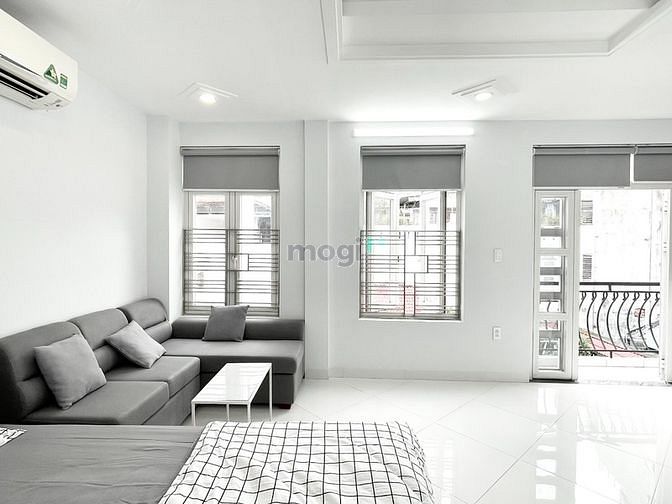 Hình ảnh Chdv full nội thất cao cấp ,ban công view tại Q1