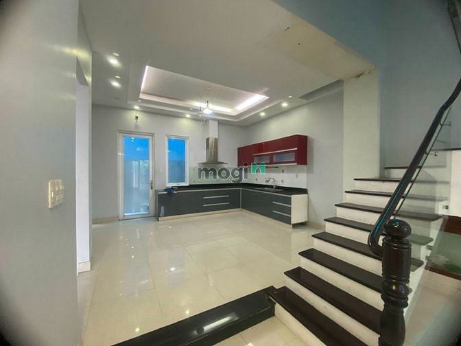 Hình ảnh Villa Trần Não 8x16m style hiện đại 35tr
