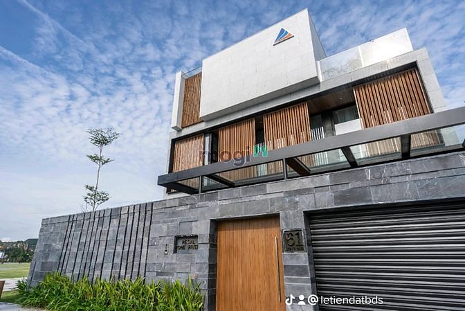 Hình ảnh 𝐑𝐄𝐆𝐀𝐋 𝐎𝐍𝐄 𝐑𝐈𝐕𝐄𝐑 - VILLA đáng sống nhất miền trung.