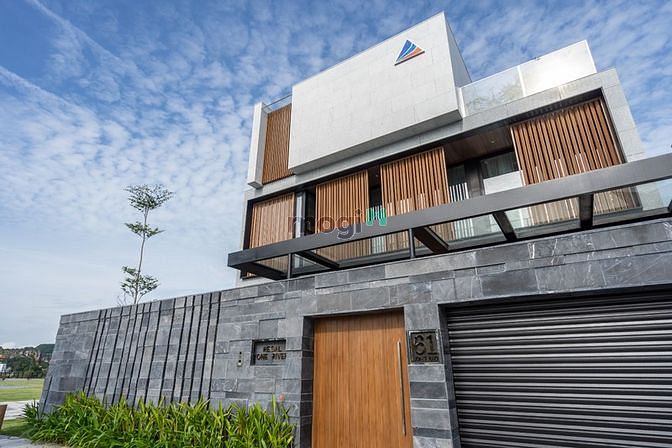 Hình ảnh 𝐑𝐄𝐆𝐀𝐋 𝐎𝐍𝐄 𝐑𝐈𝐕𝐄𝐑 - VILLA đáng sống nhất miền trung.