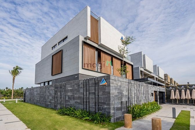 Hình ảnh 𝐑𝐄𝐆𝐀𝐋 𝐎𝐍𝐄 𝐑𝐈𝐕𝐄𝐑 - VILLA đáng sống nhất miền trung.
