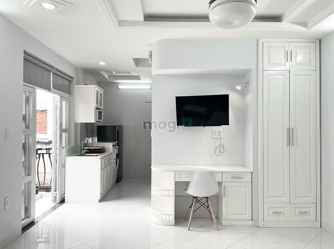 Hình ảnh CHDV ban công lớn ngay trung tâm của q1